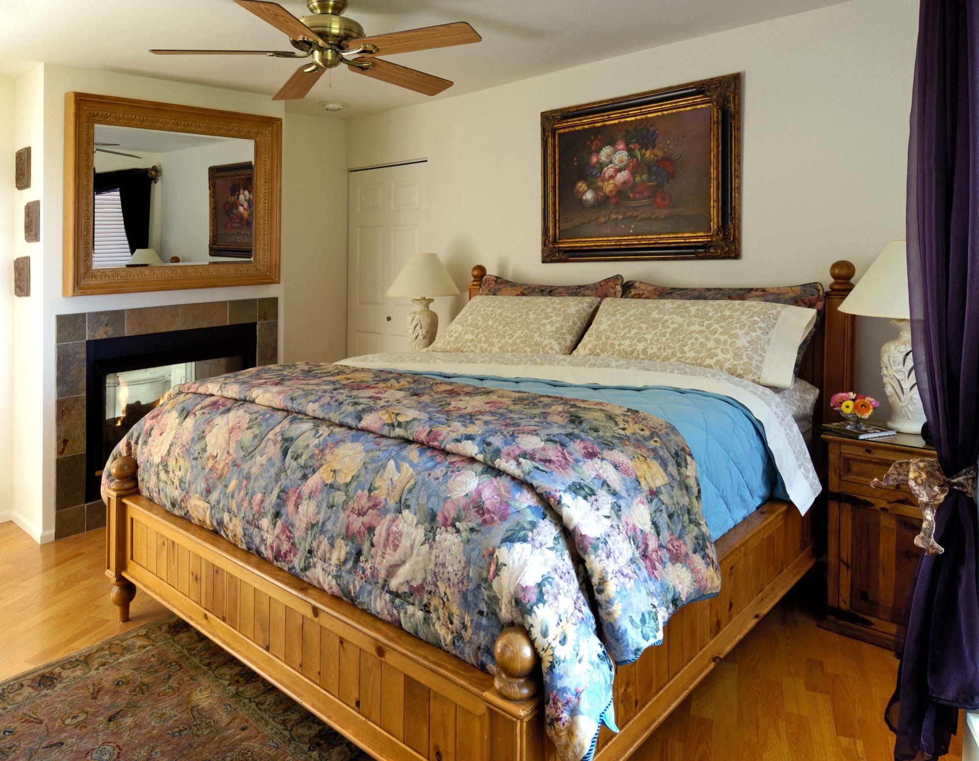 Colette'S Bed & Breakfast Port Angeles Ngoại thất bức ảnh