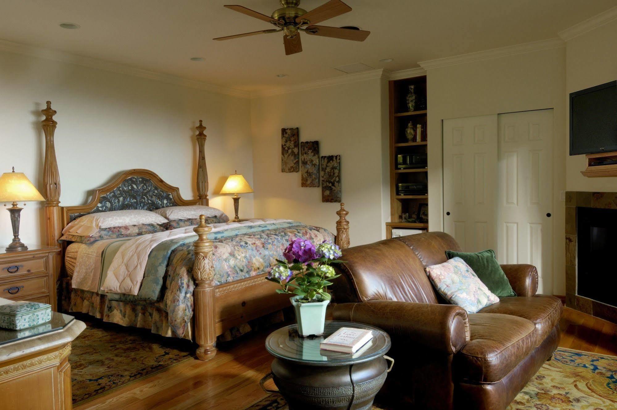 Colette'S Bed & Breakfast Port Angeles Ngoại thất bức ảnh